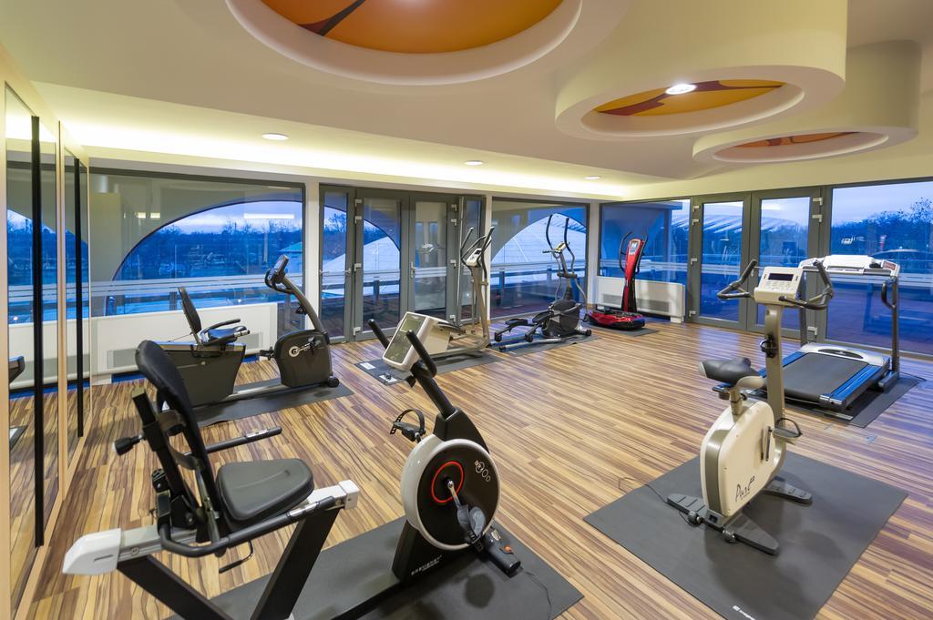 Aquaticum Debrecen Termal & Wellness Hotel Exterior foto