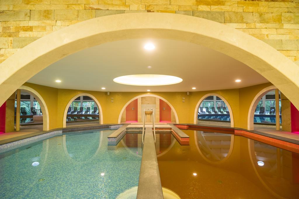 Aquaticum Debrecen Termal & Wellness Hotel Exterior foto