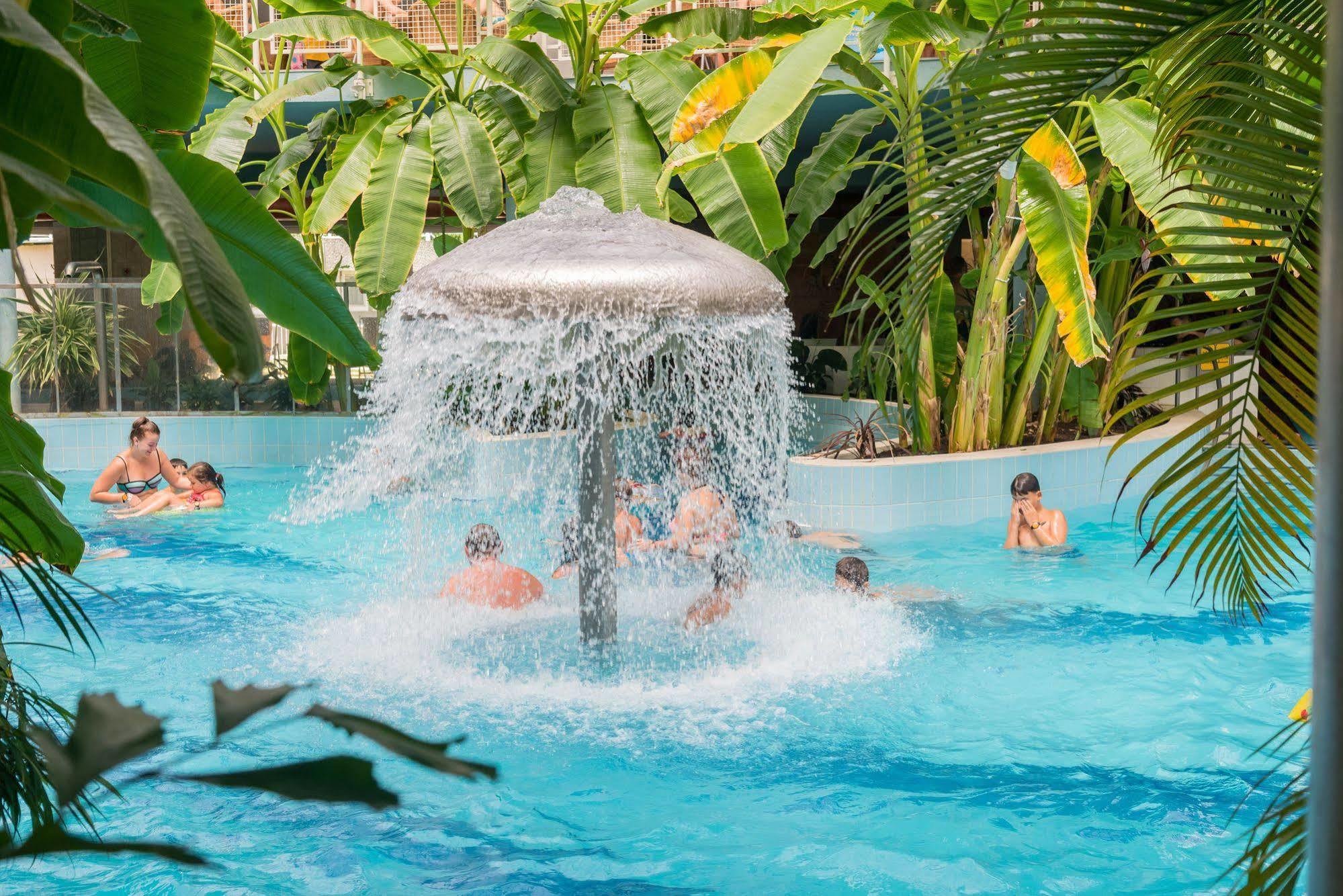 Aquaticum Debrecen Termal & Wellness Hotel Exterior foto